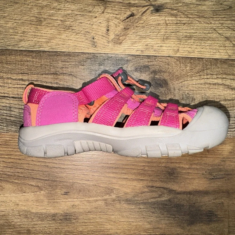 KEEN Newport Pink Raspberry H2 Closed Toe Water Sandals Youth Girls Size 12